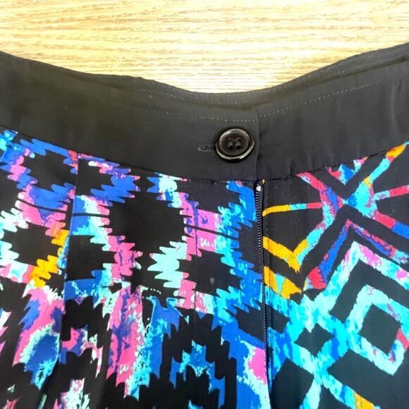 Fire los angeles aztec printed Shorts - Picture 4 of 11